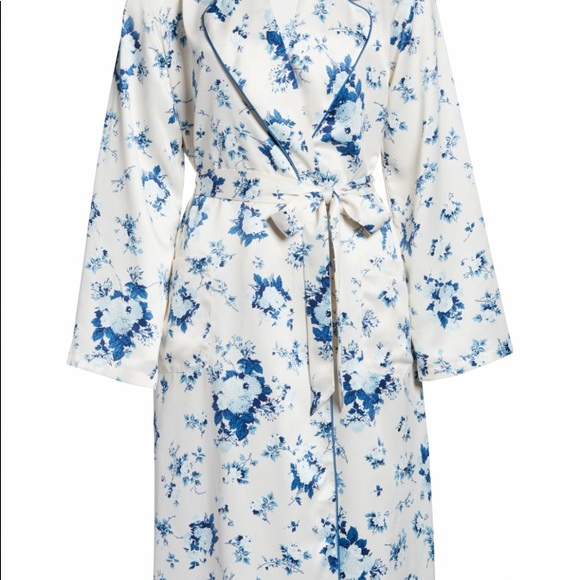 NWT Rachel Parcell Blue Floral Print Satin Robe - Picture 2 of 7